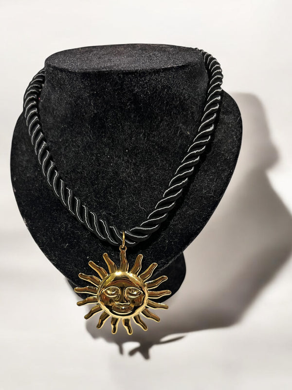 Collier Sun
